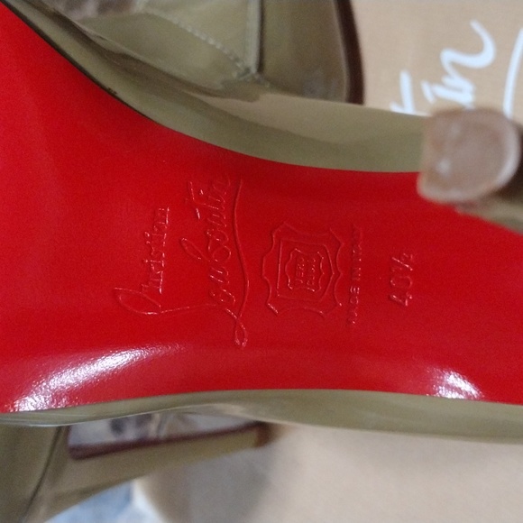 Christian Louboutin Decollete Lapono Heels - Picture 11 of 13